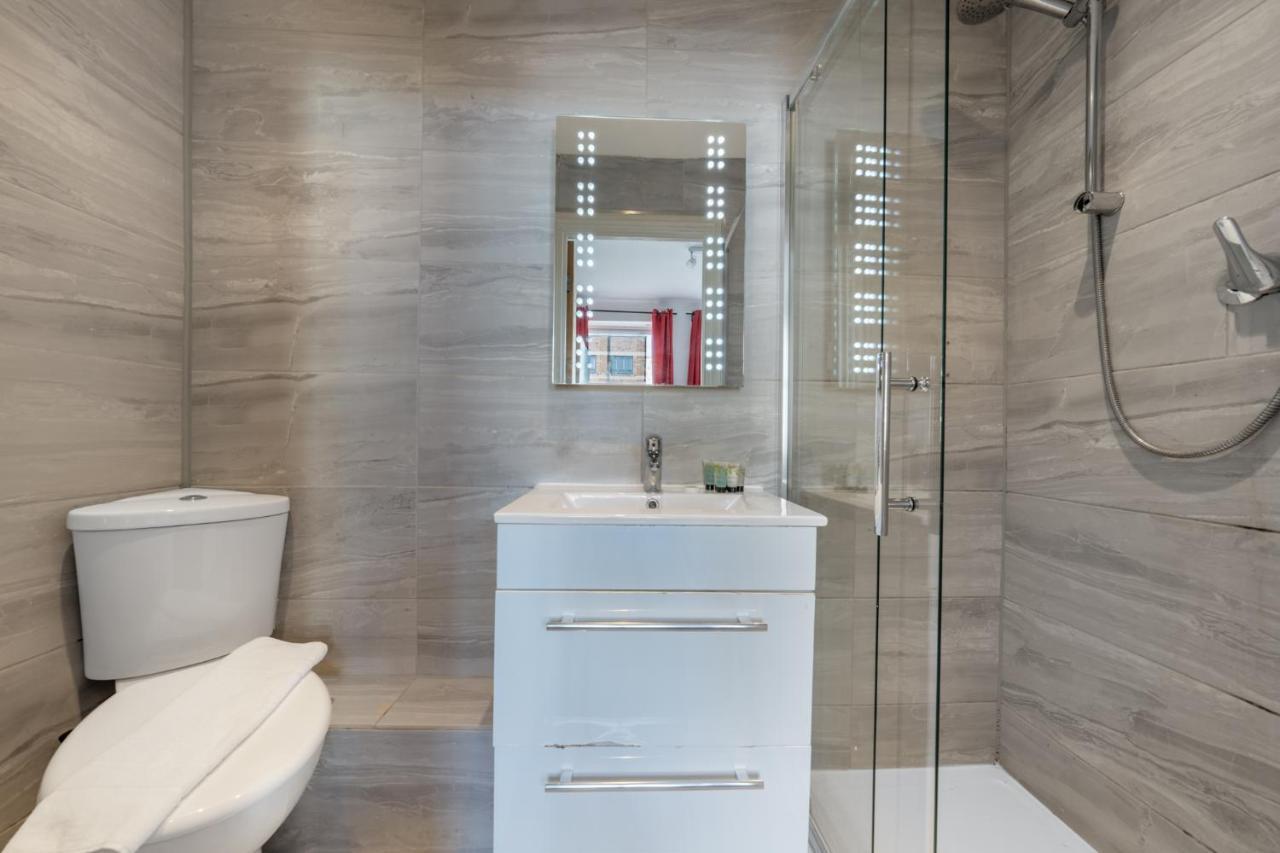 The Buross - Aldgate Aparthotel London Kültér fotó